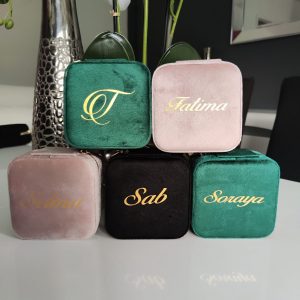 Boîte à bijoux en velour